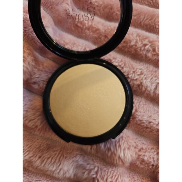 Laura Geller Double Take Baked Versatile Powder Foundation Color Light 0.35 OZ - Picture 3 of 4